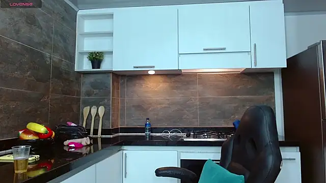 Snapshot of Violett_Salvatore chatting on February 2026 09:37:02 PM Violett Salvatore online show from February 2026 09:37:02 PM