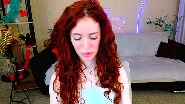 Snapshot of ChristinaConteeree chatting on June 2026 07:19:01 PM ChristinaConteeree online show from June 2026 07:19:01 PM