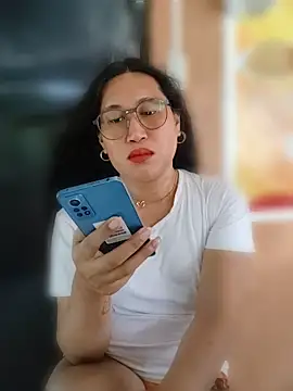 Snapshot of Romantic_Sabrina chatting on June 2026 04:58:02 AM Romantic Sabrina online show from June 2026 04:58:02 AM