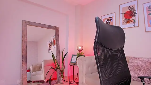 victoria giraldo online show from December 2025 05:53:01 PM