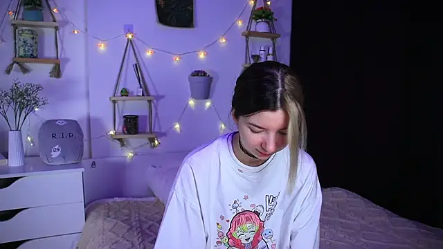 EmmieBlade online show from October 2025 07:12:02 PM
