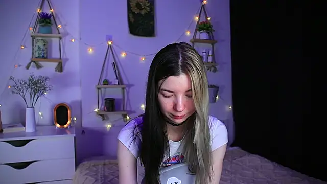 EmmieBlade online show from October 2025 09:25:01 PM