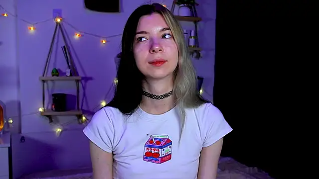 EmmieBlade online show from October 2025 07:14:01 PM
