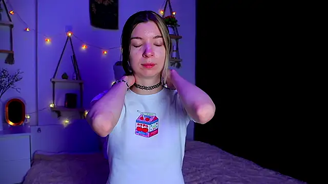 EmmieBlade online show from October 2025 07:14:02 PM