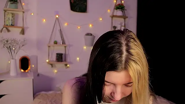 EmmieBlade online show from October 2025 07:14:01 PM