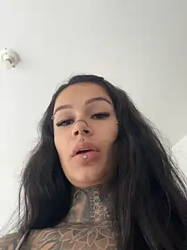 sereiaruiva99 online show from March 2026 06:46:01 PM