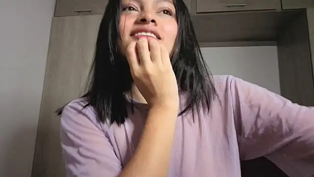 Snapshot of Candela___ chatting on June 2026 07:03:02 AM Candela online show from June 2026 07:03:02 AM