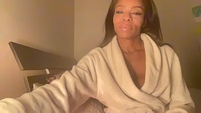 Snapshot of Peachyz69 chatting on March 2026 03:00:01 AM Peachyz69 online show from March 2026 03:00:01 AM