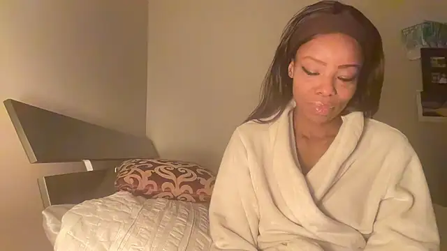 Snapshot of Peachyz69 chatting on March 2026 02:28:02 AM Peachyz69 online show from March 2026 02:28:02 AM