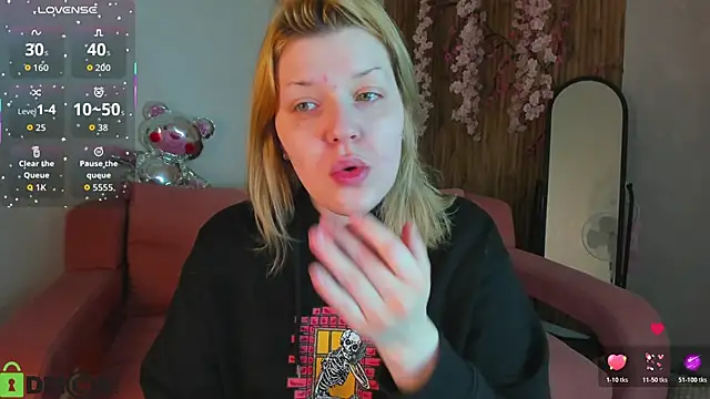 Michele Greenn online show from April 2026 01:03:01 AM