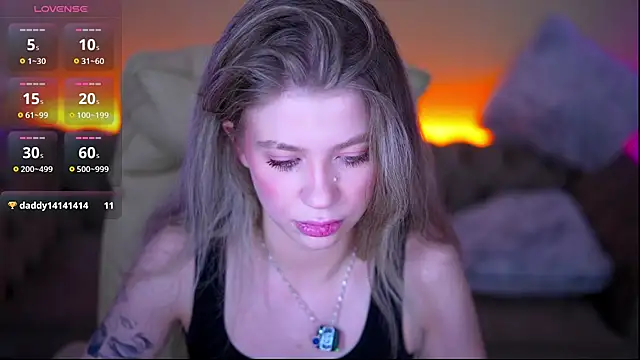 Snapshot of SandyLayy chatting on June 2026 10:41:02 PM SandyLayy online show from June 2026 10:41:02 PM