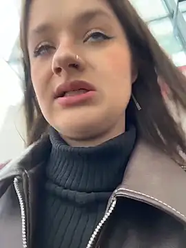 Snapshot of KittyQueeny chatting on March 2026 12:12:02 PM KittyQueeny online show from March 2026 12:12:02 PM