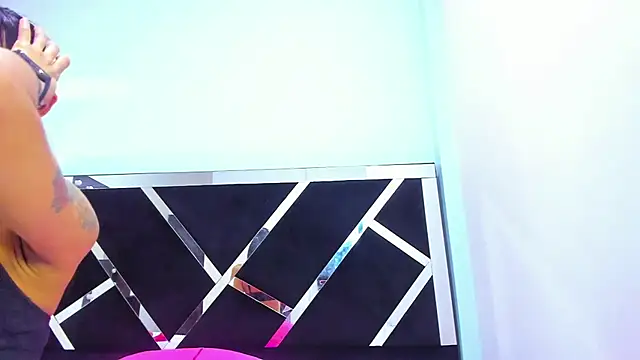 iisabella noa online show from January 2026 01:02:01 PM