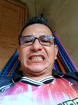 JPJALENQUER online show from April 2026 05:15:02 PM