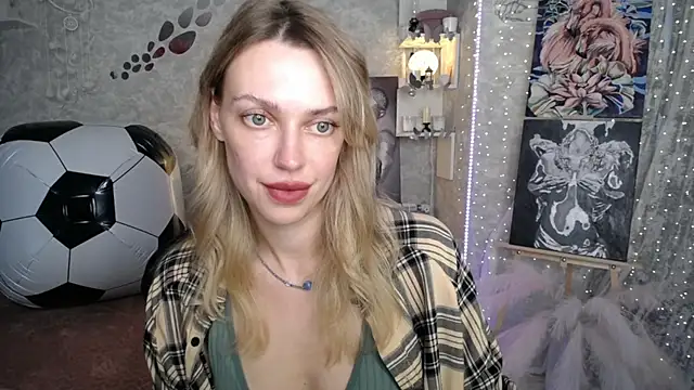Snapshot of NickyAdamidi chatting on June 2026 04:22:01 PM NickyAdamidi online show from June 2026 04:22:01 PM