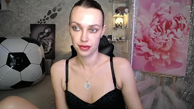 Snapshot of NickyAdamidi chatting on July 2026 04:21:02 PM NickyAdamidi online show from July 2026 04:21:02 PM