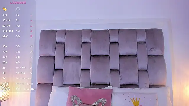 HarleyQueen666 online show from November 2025 10:58:02 AM