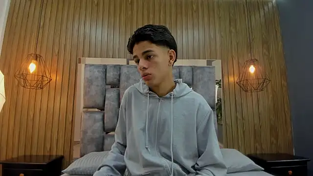 owen  johnson online show from December 2025 11:37:01 AM