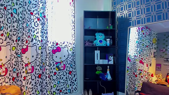 Snapshot of thania_777 chatting on October 2025 05:25:01 PM thania 777 online show from October 2025 05:25:01 PM