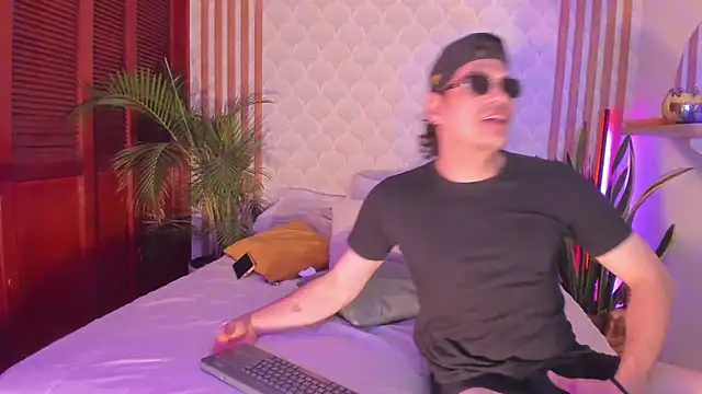 Cristian blaze online show from November 2025 07:19:01 AM