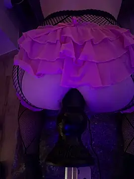 Snapshot of BottomCamp chatting on March 2026 04:44:02 PM BottomCamp online show from March 2026 04:44:02 PM