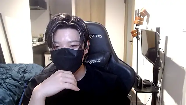 Snapshot of Mei-Tanaka chatting on October 2025 02:58:02 PM Mei-Tanaka online show from October 2025 02:58:02 PM