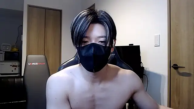 Snapshot of Mei-Tanaka chatting on November 2025 03:55:01 PM Mei-Tanaka online show from November 2025 03:55:01 PM