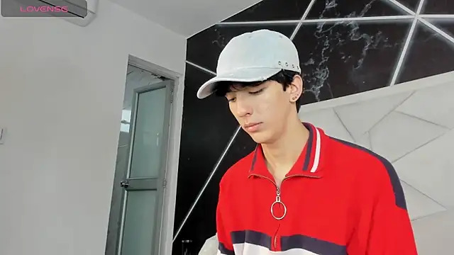 Snapshot of AerumChae chatting on May 2026 12:44:02 PM AerumChae online show from May 2026 12:44:02 PM