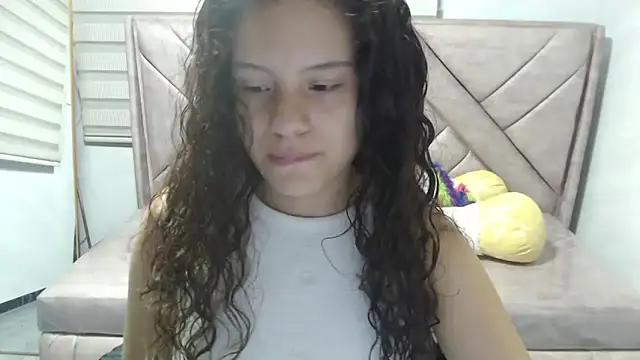 Velvet Moon V online show from September 2025 01:02:02 PM