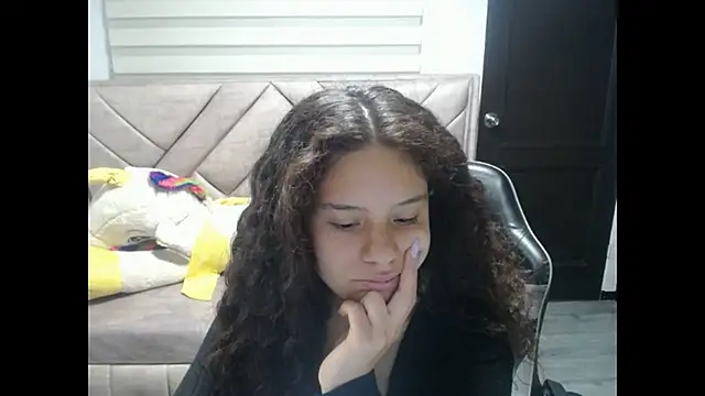 Velvet Moon V online show from October 2025 01:03:02 PM