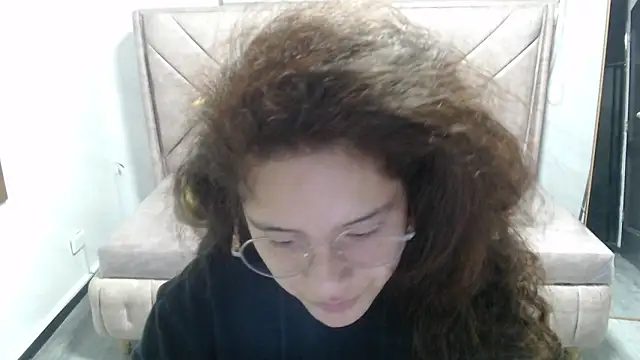 Velvet Moon V online show from November 2025 01:11:02 PM