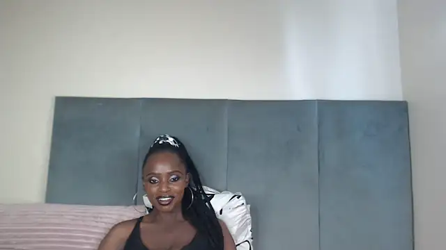 Snapshot of Jah-Queen chatting on April 2026 08:36:02 AM Jah-Queen online show from April 2026 08:36:02 AM