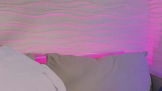 madi snow online show from October 2025 05:24:01 AM