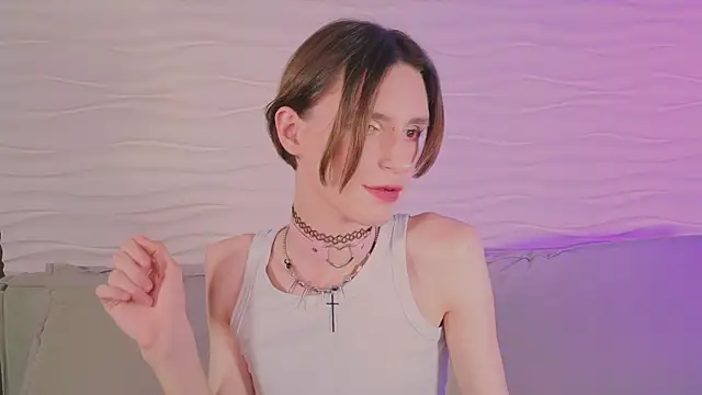 madi snow online show from November 2025 05:19:02 AM