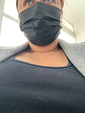 maddy Bloomm online show from November 2025 03:40:01 PM