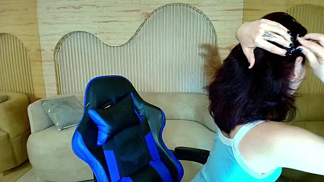 valentina r  online show from November 2025 03:20:02 AM