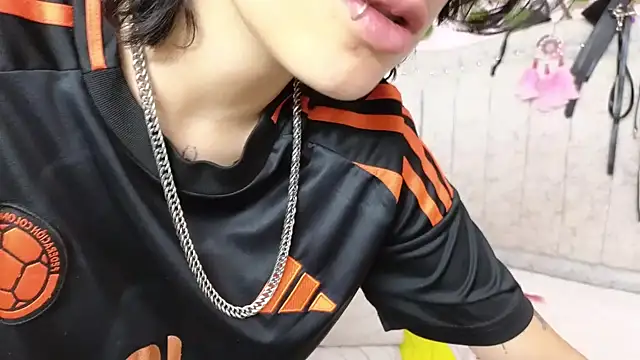 Snapshot of katalinathxandbritney1 chatting on October 2025 07:42:02 PM katalinathxandbritney1 online show from October 2025 07:42:02 PM