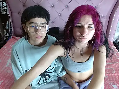 Snapshot of katalinathxandbritney1 chatting on January 2026 03:45:02 AM katalinathxandbritney1 online show from January 2026 03:45:02 AM