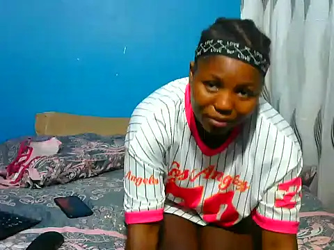 SweetHoney21  online show from November 2025 08:19:01 PM