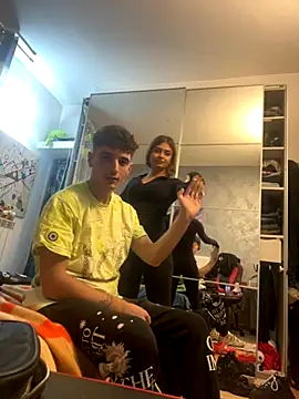 piccolaflo online show from September 2025 07:29:01 PM