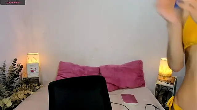 Snapshot of tsmokemachine chatting on November 2025 02:51:01 PM tsmokemachine online show from November 2025 02:51:01 PM