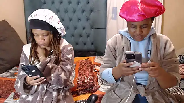 Snapshot of EbonyEssence chatting on April 2026 09:34:01 PM EbonyEssence online show from April 2026 09:34:01 PM