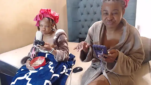 Snapshot of EbonyEssence chatting on May 2026 10:00:02 AM EbonyEssence online show from May 2026 10:00:02 AM