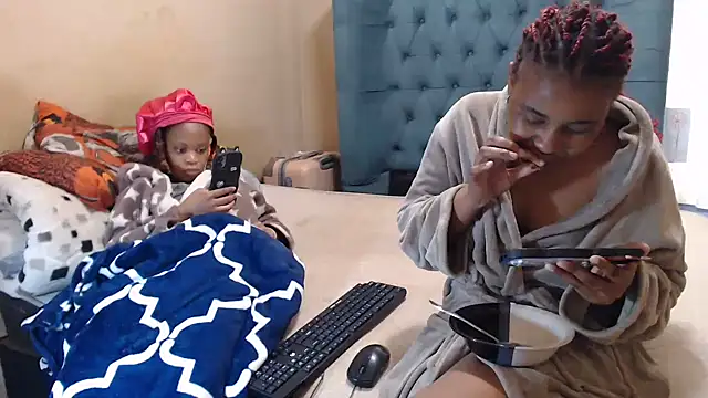 Snapshot of EbonyEssence chatting on May 2026 10:32:02 AM EbonyEssence online show from May 2026 10:32:02 AM