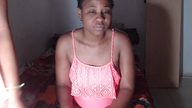 EssenceLovers online show from October 2025 04:02:02 AM