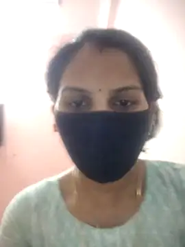 poojam93 online show from May 2026 04:22:01 PM