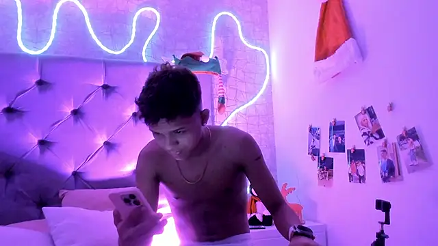 Lucien Gray  online show from December 2025 06:55:02 AM