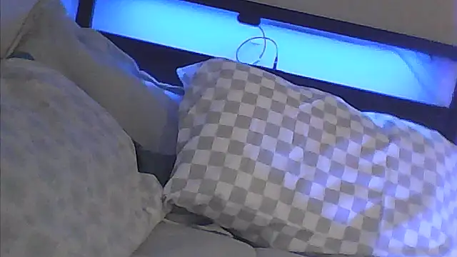 sarahkat86 online show from March 2026 12:28:01 AM