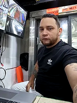 Catire10  online show from November 2025 02:38:01 PM