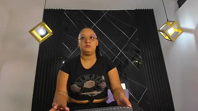 Snapshot of AriaBelle chatting on June 2026 11:15:02 AM AriaBelle online show from June 2026 11:15:02 AM